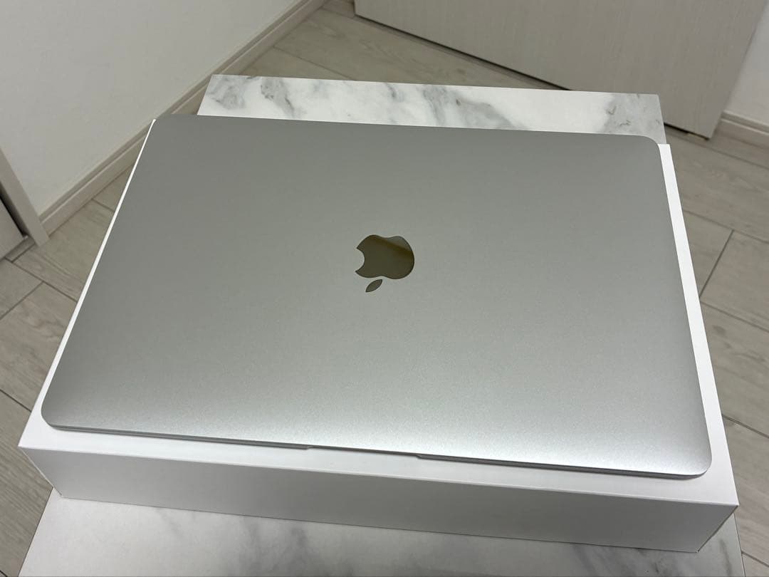 【美品】MacBook Air 13inch M1 512GB 8GB
