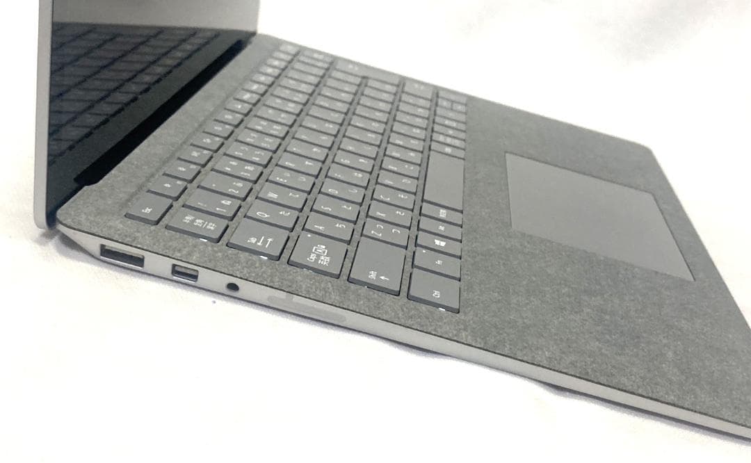 美品 13型 Surface Laptop 薄型 タッチパネル マイクロソフト