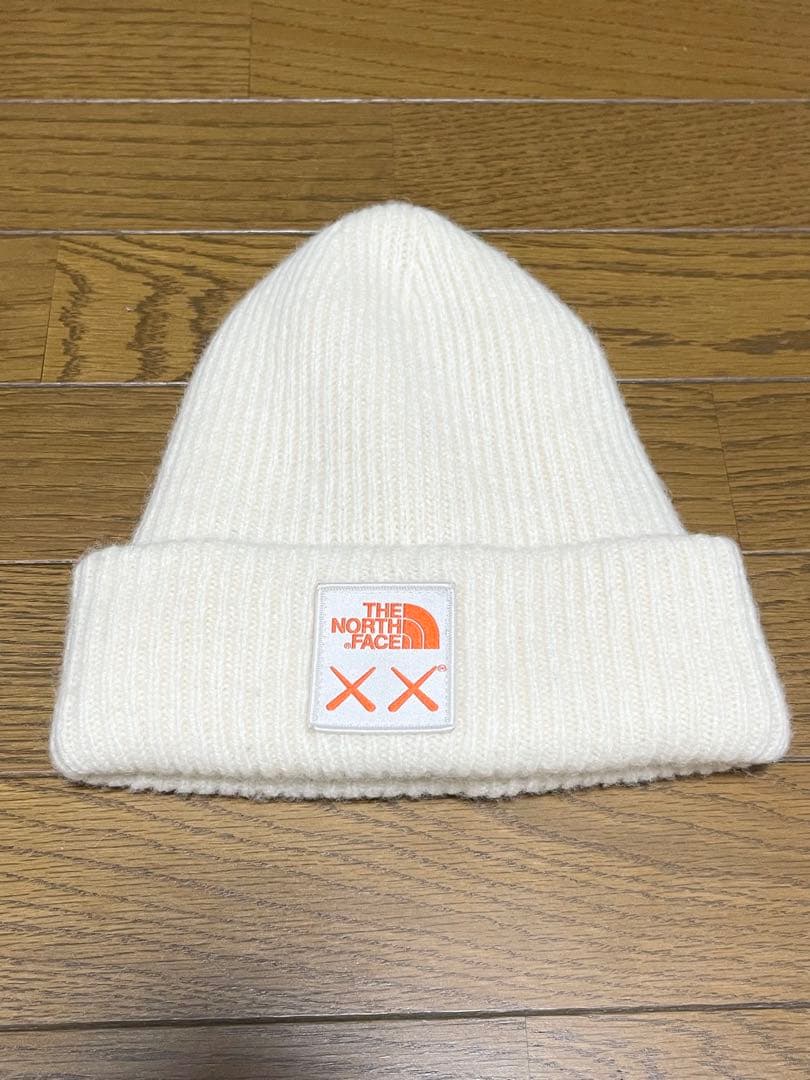 THE NORTH FACE KAWSニット帽 ノースフェイス　カウズ ビーニー