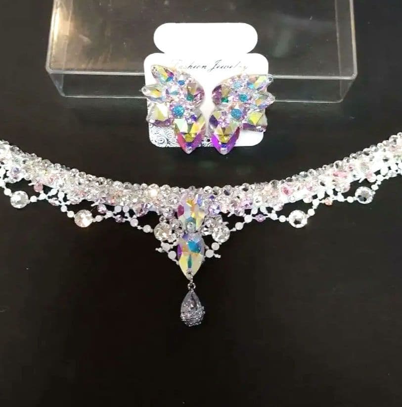 ちー、様　白のレースが美しいネックレス　社交ダンス　ベリーダンス　イヤリング