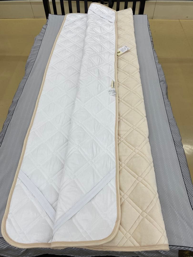 ダブルサイズ・ロマンス 綿100%敷きパッド・吸湿発熱素材使用・洗濯OK