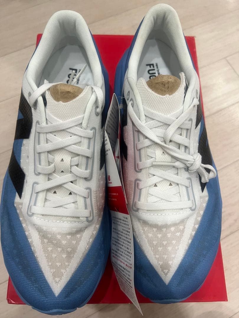 New Balance FuelCell Rebel v4 レベルv4 27.5