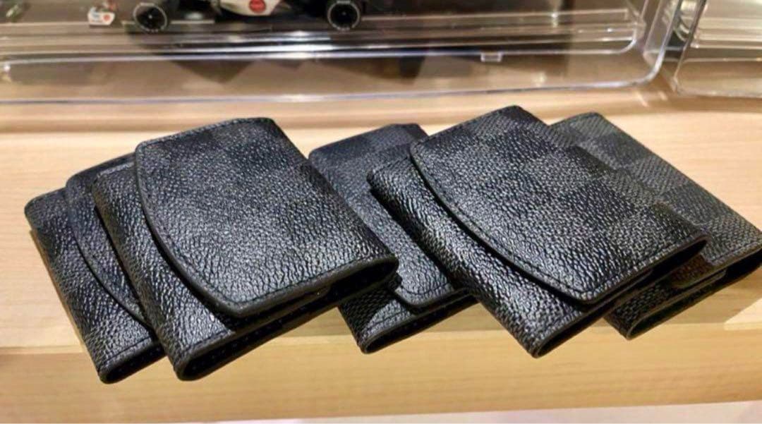 ⭕️正規品 カフス 革ケース 5セット ダミエグラフィット カフスはつき