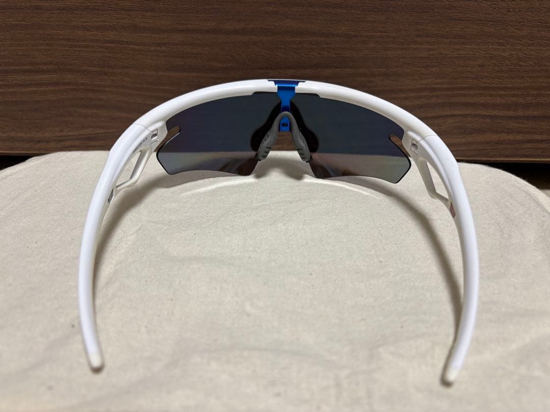 Oakley Sphaera™ Slash サングラス ホワイト