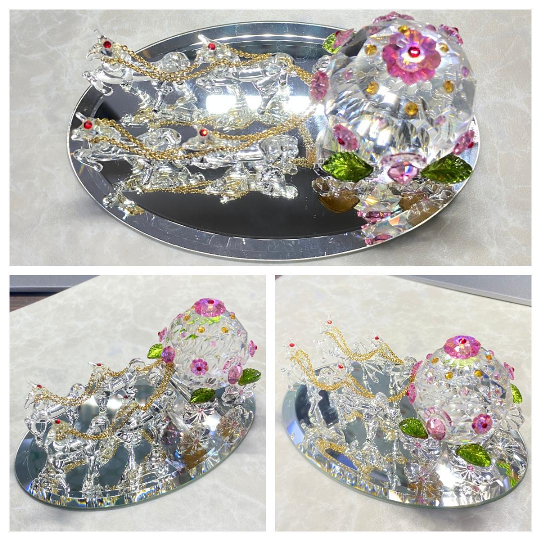 □米国クリスタルワールド社 馬車の置物