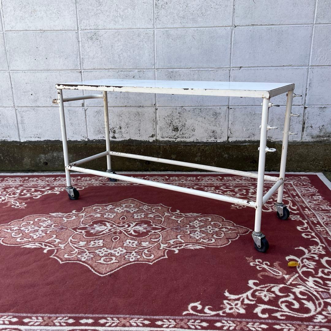 古道具ビンテージ◾️鉄アイアン シャビーな風合い キャスター付き 作業台 テーブル