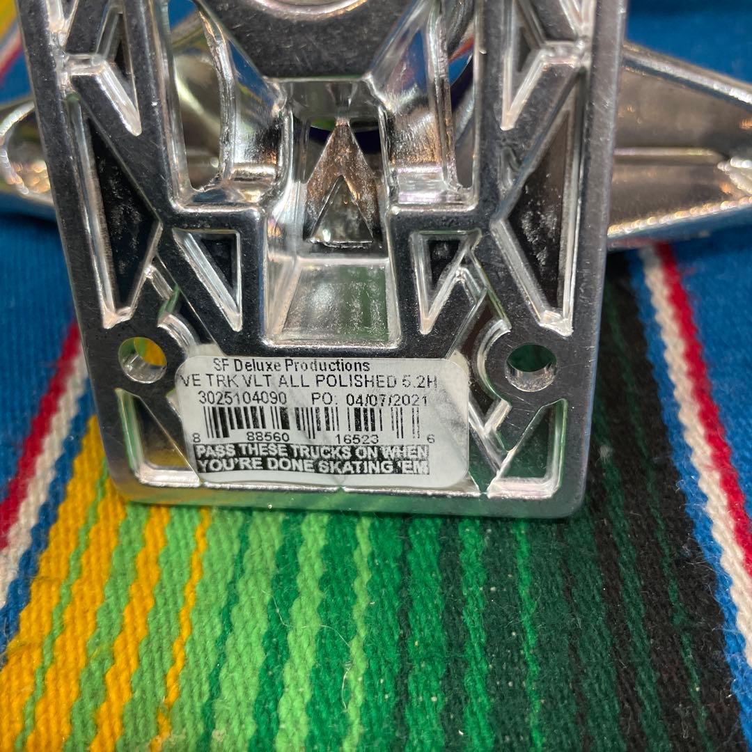 V-LIGHTS スケートボードトラック シルバー5.2HI