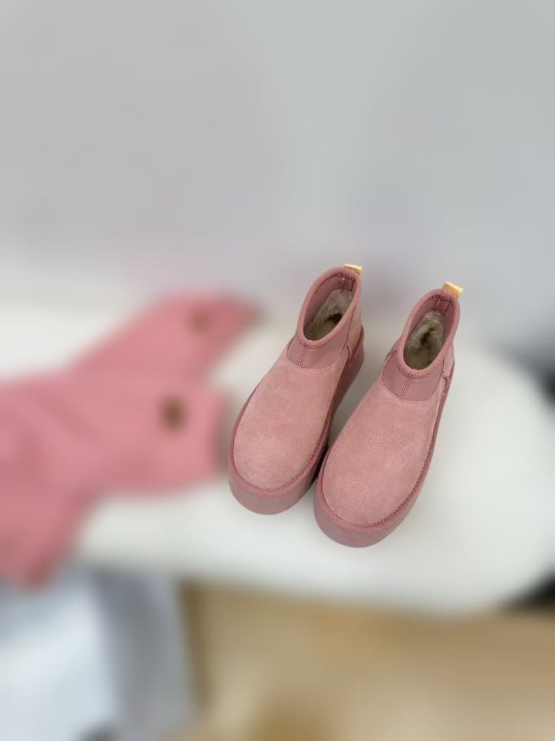 ピンク厚底ブーツ ソックス付き