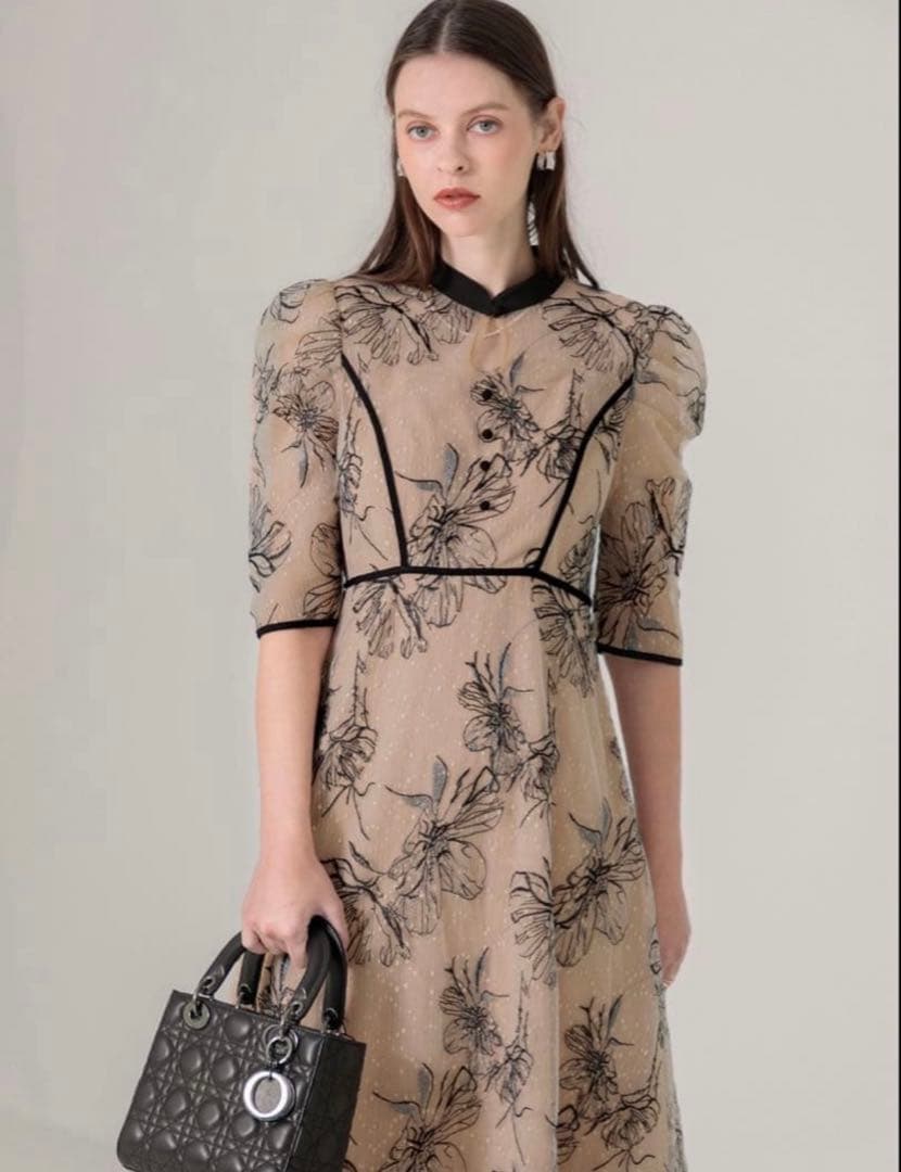 LEJA パイピングハイネック花柄ラメレースワンピースドレス - メルカリ