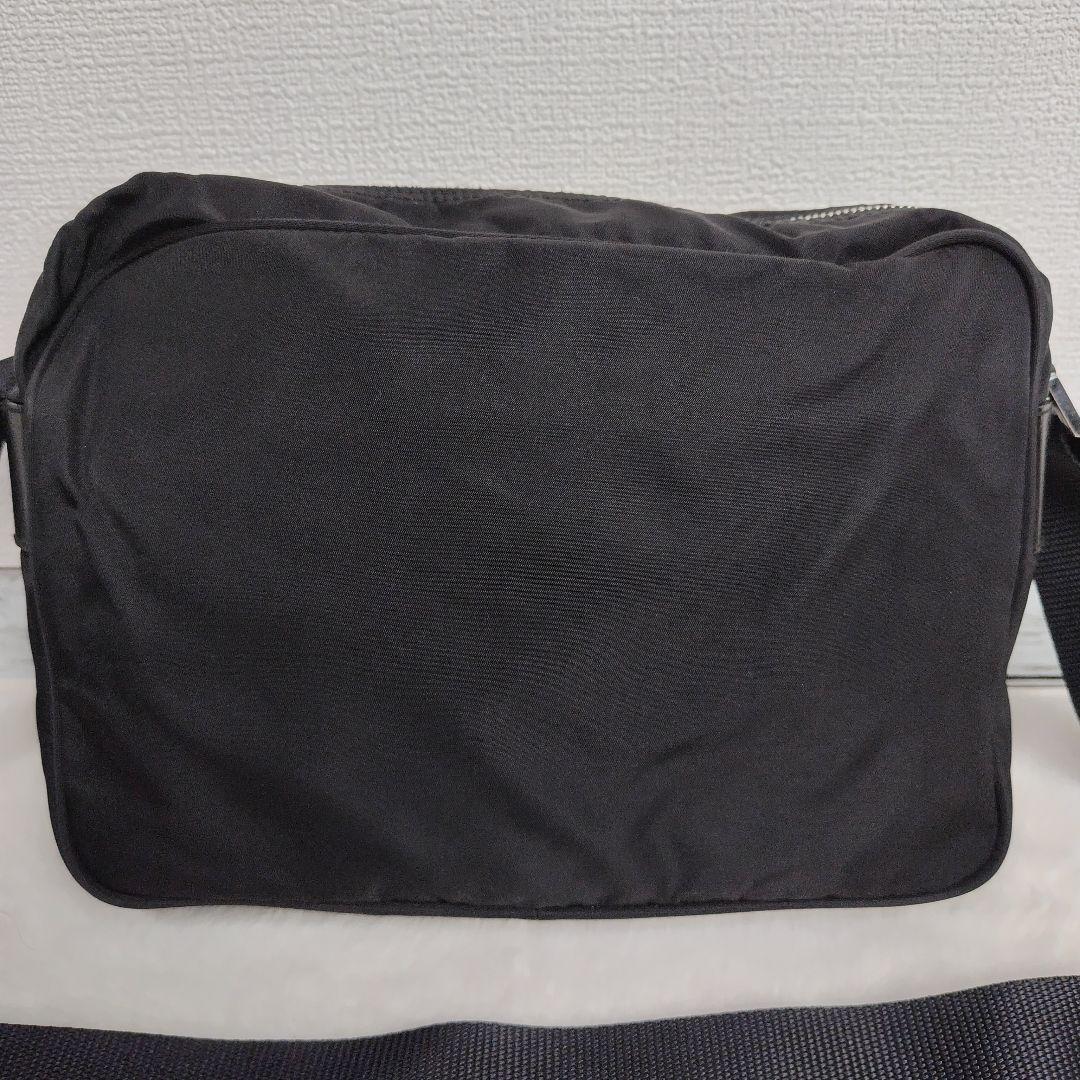 ⭐️美品✨PRADA✨カメラバッグ　プラダ　三角ロゴ　ナイロン　ブラック　白タグ