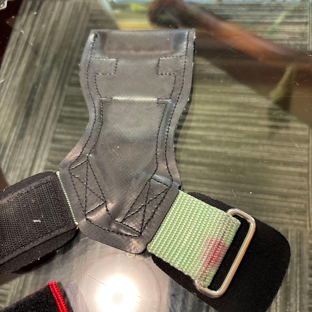 LYFT パワーグリップ レッド/グリーン エドワード加藤 わざと色違い