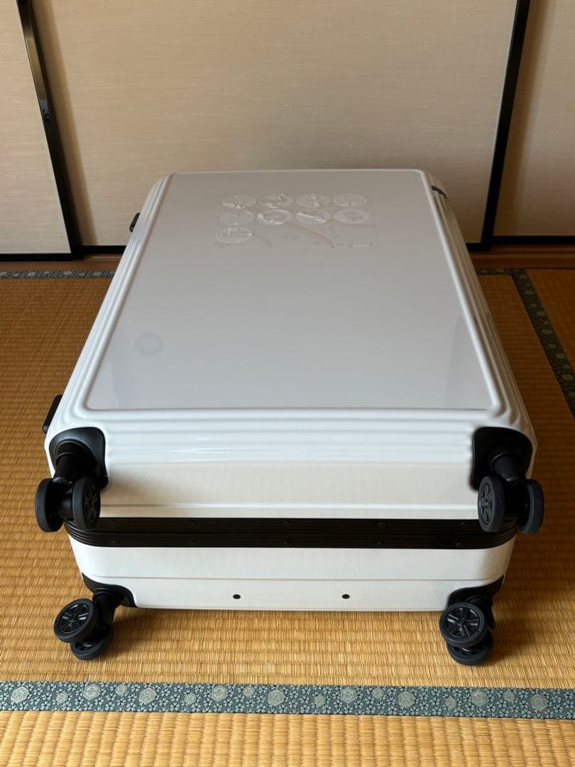 ace.リップルF/スーツケース/4輪/軽量/87L/ホワイト/静音/白/未使用