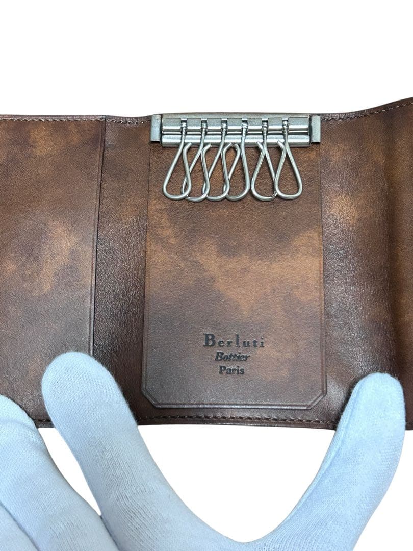 Berluti ベルルッティ　カリグラフィー　キーケース　キーホルダー　ブラウン