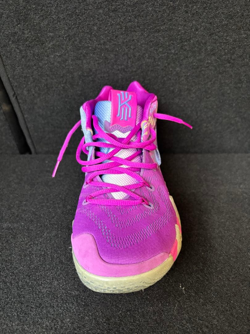 Nike Kyrie 4 スニーカー パープル/イエロー