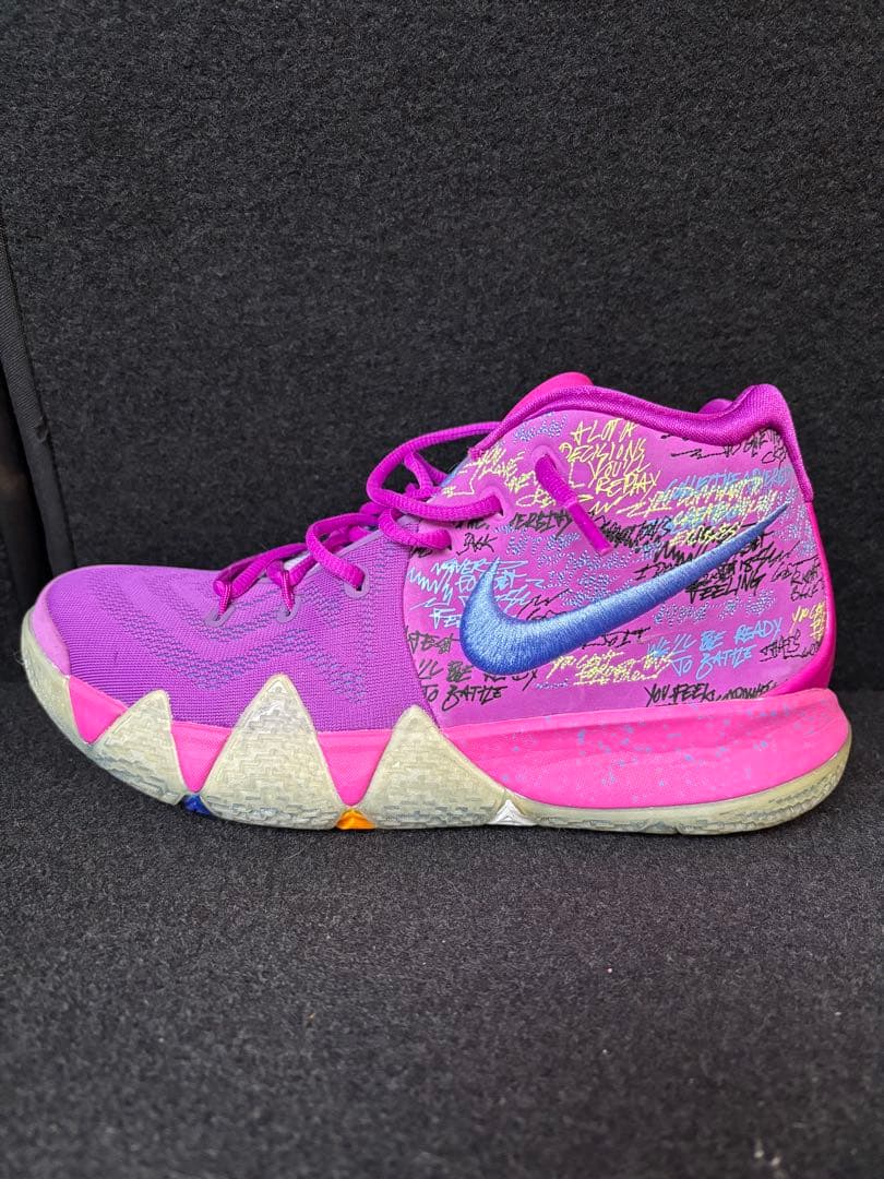 Nike Kyrie 4 スニーカー パープル/イエロー