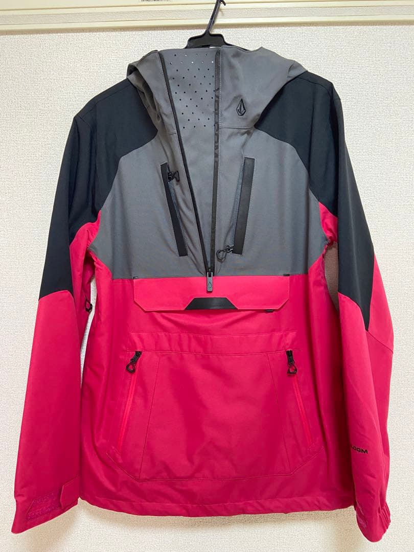 週末セール❤️【新品未使用】 VOLCOM スノーウエア プルオーバージャケット