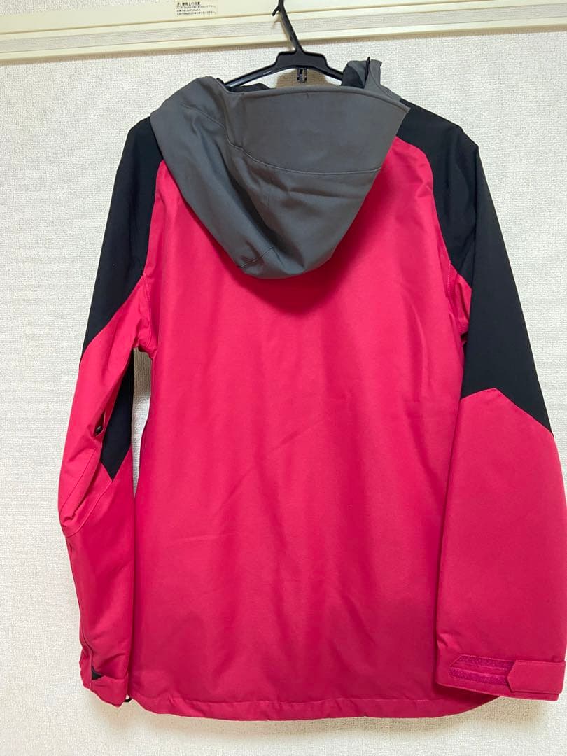 週末セール❤️【新品未使用】 VOLCOM スノーウエア プルオーバージャケット