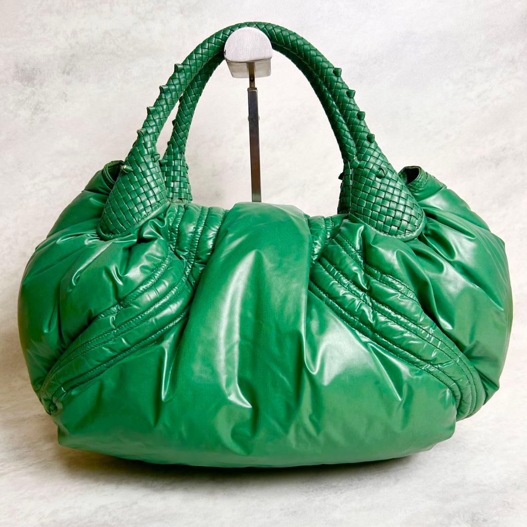 極希少】 FENDI × MONCLER ダウン スパイバッグ グリーン - メルカリ