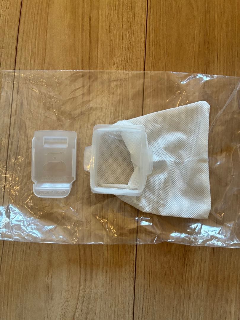 マキタ　CL107FD 充電式クリーナー　紙パック付き