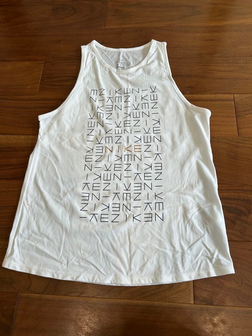 【値下】Nike ヨガウェア3点セット タンクトップとレギンス