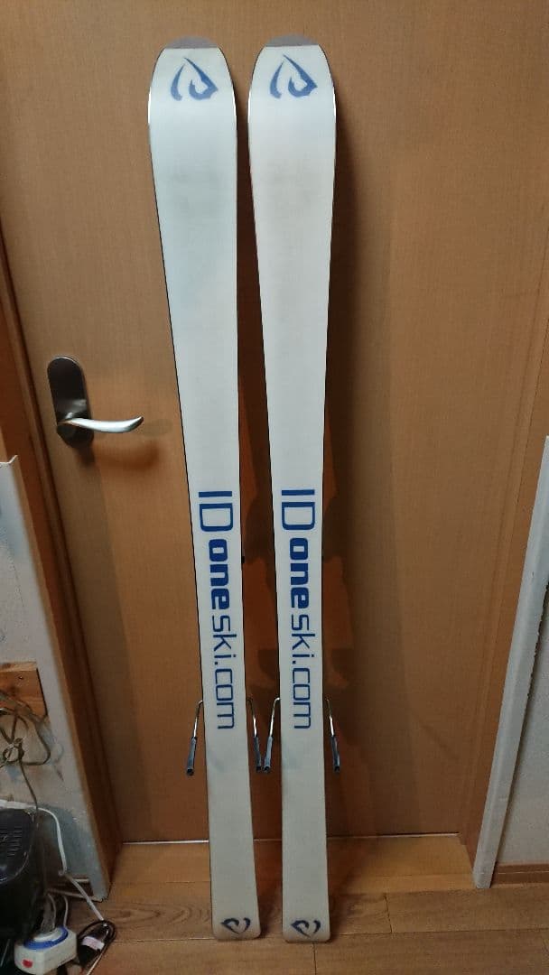 ID ONE MR-J 140㎝ ソール約265～285㎜ モーグル スキー板 D1