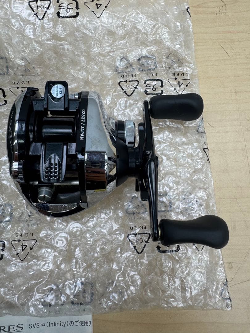 k*i様 SI97 シマノ 12アンタレス HG 右ハンドル ベイトリール 箱付