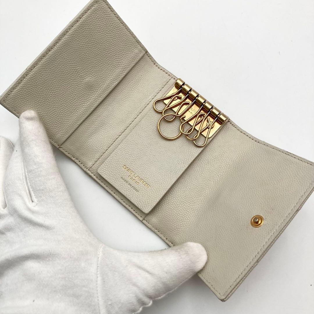 しきぶ✨ サンローラン 6連キーケース キャビアスキン 白系 YSL ロゴ