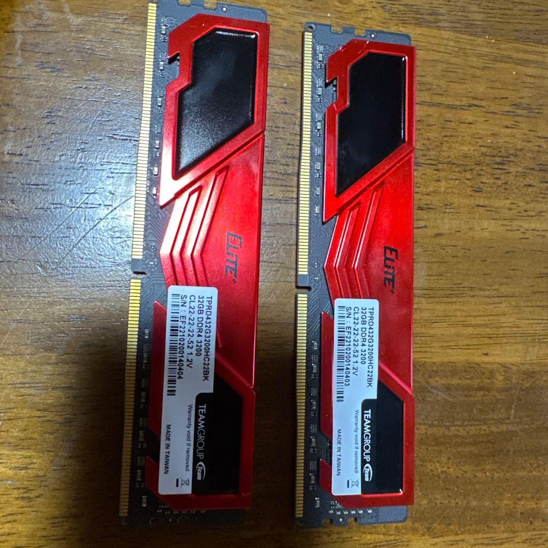TEAMGROUP Elite DDR4 メモリー レッド