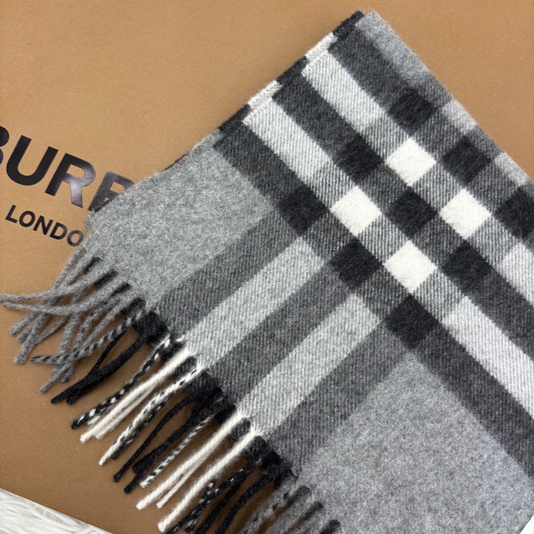 BURBERRY　バーバリー　マフラー　カシミア100%　未使用保管品