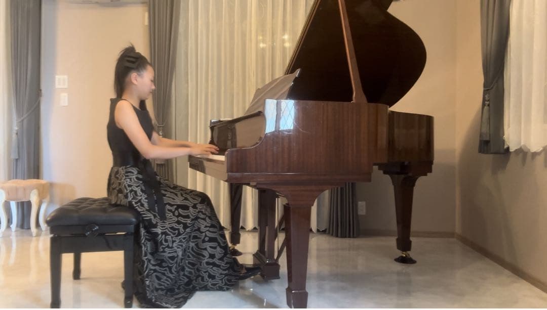 1回着のみ！全円オードリーデザインドレス♡フランス高級変わり生地で素敵なドレープ