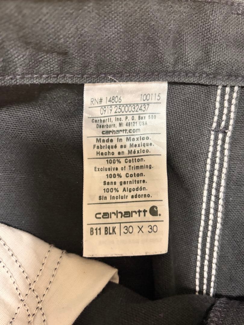 Carhartt ブラックカーゴパンツ