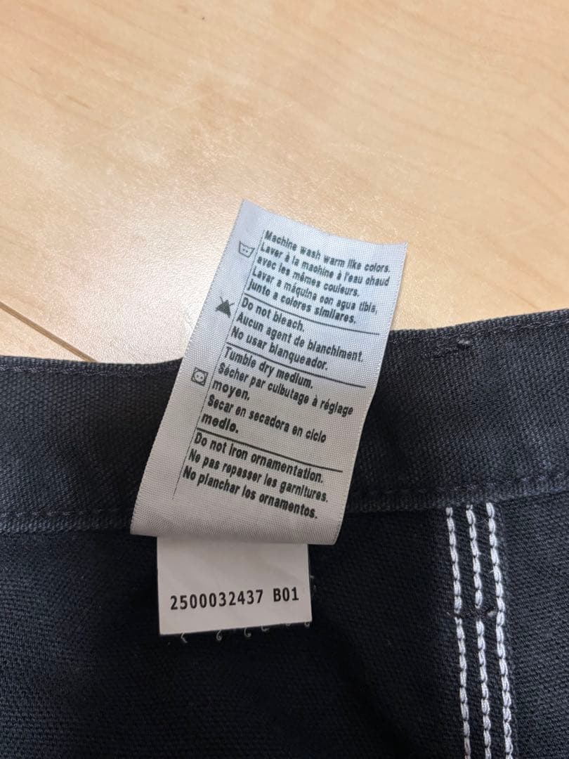 Carhartt ブラックカーゴパンツ