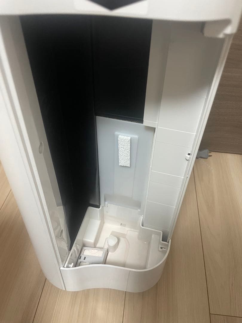 【2024年製】SHARP加湿空気清浄機　KC-R50-W