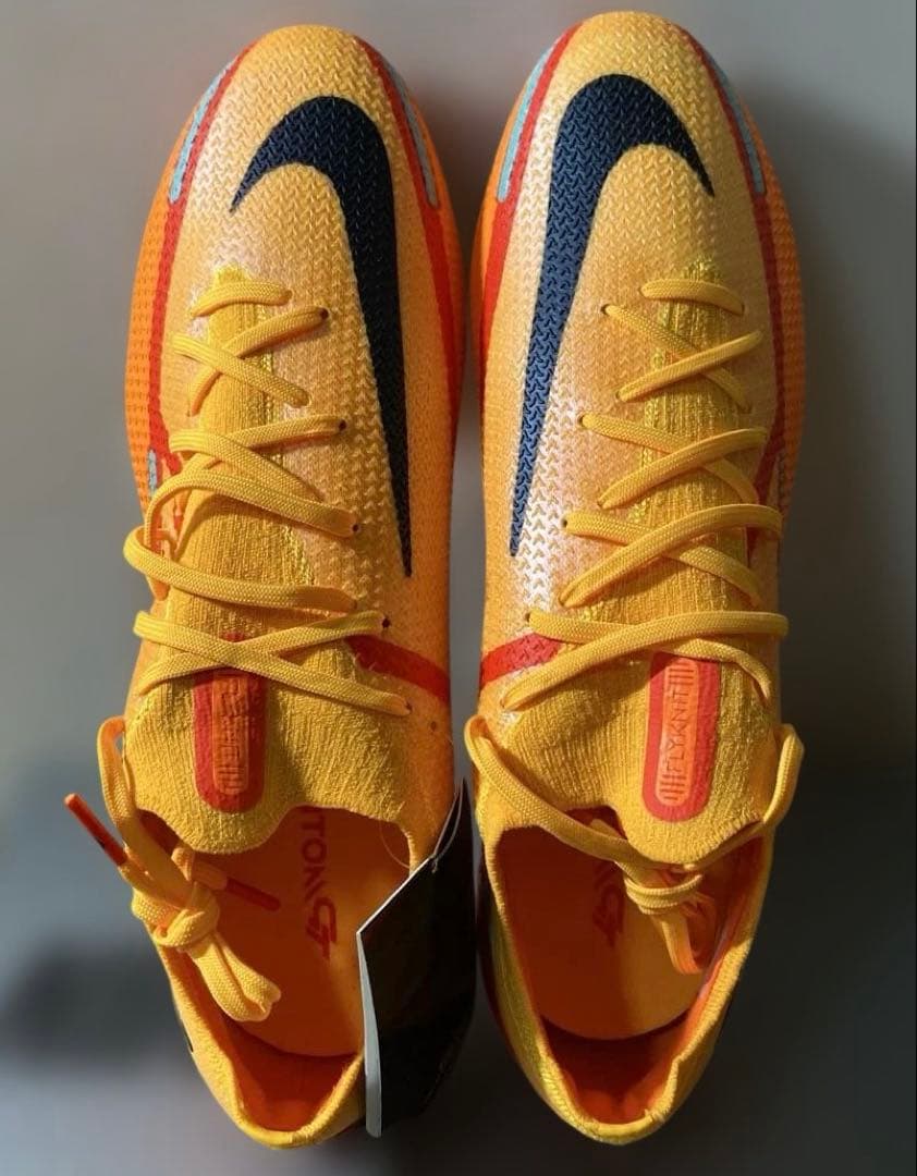 ☆新品未使用 NIKE ファントム GT2 エリート FG 27.5cm