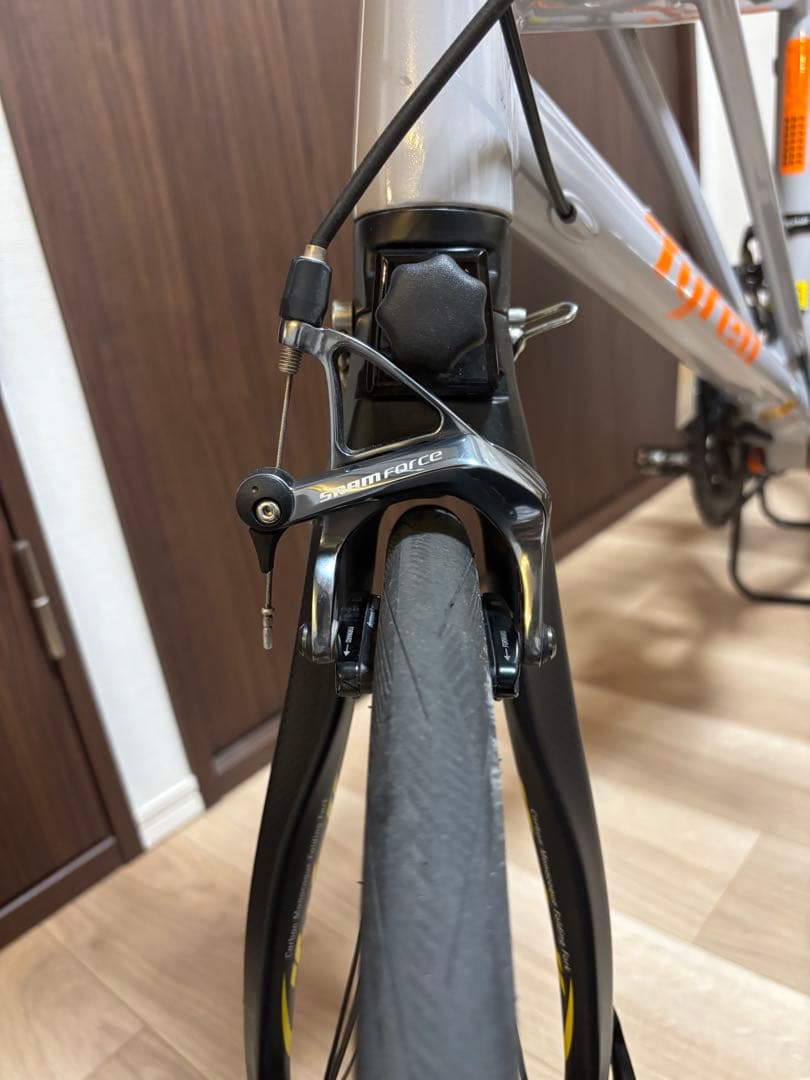 美品300km Tyrell FSX Force＋BROOKS 20″折り畳み 美品300km Tyrell