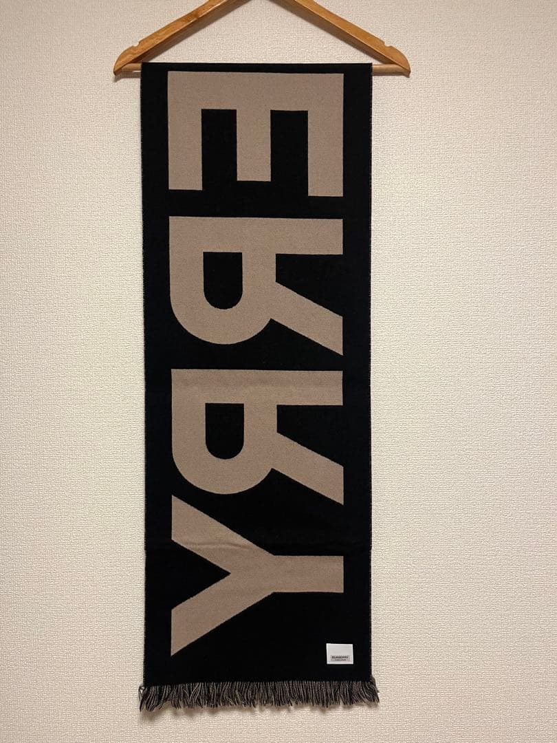 BURBERRY　バーバリー　マフラー　ウール100% 未使用に近い