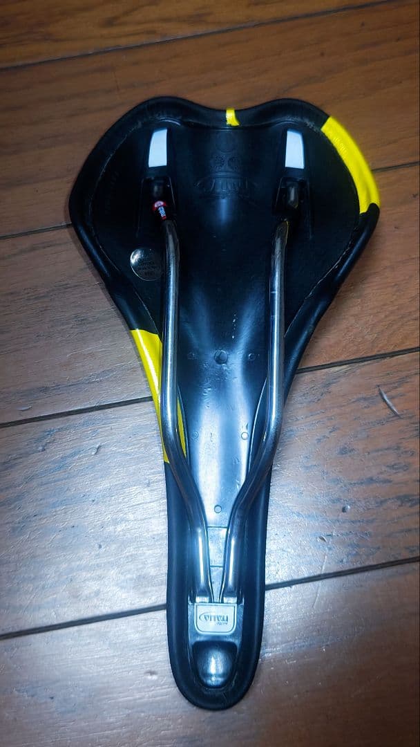 セライタリア SLR ツール・ド・フランス限定カラー