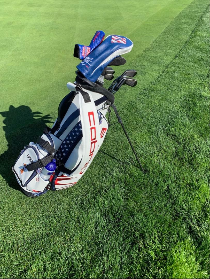 コブラ×ヴェゼル限定スタンドバッグ 全米オープンモデル リッキー