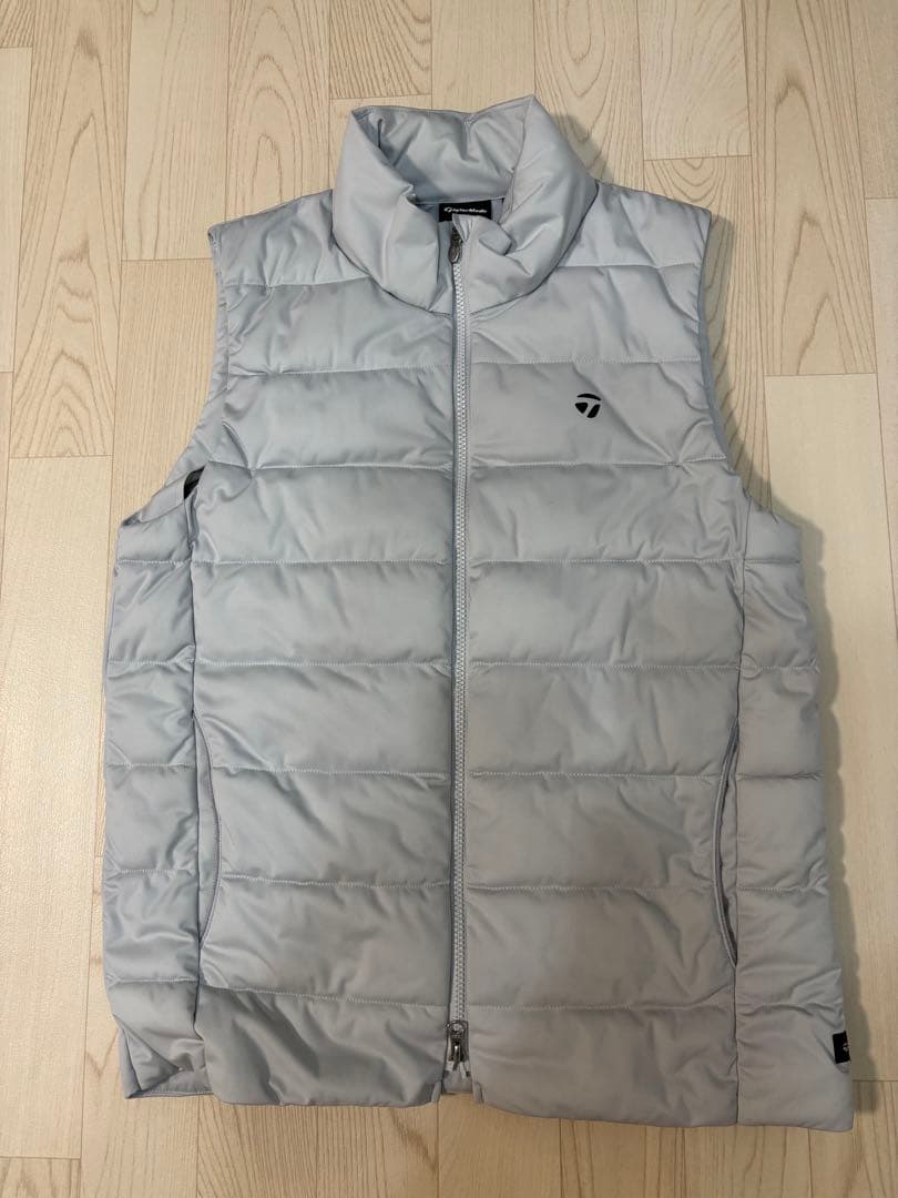 TAYLORMADE テーラーメイド ライトグレー 中綿ベストメンズLサイズ