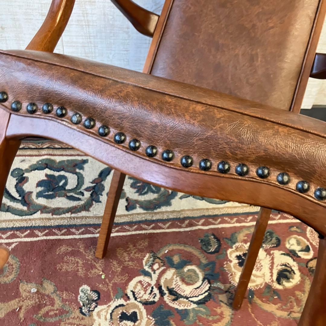 ①北欧レトロ マルニ 木製椅子 鋲打ちダイニングチェア ロビーチェアアームチェア