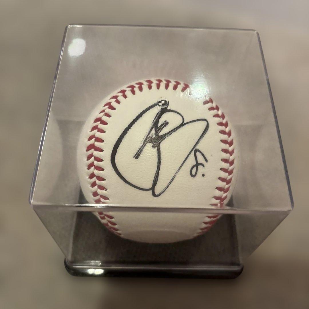 丸佳浩選手直筆サインボール　日テレG+ロゴ入りボール　激レア　安心鑑定利用可能