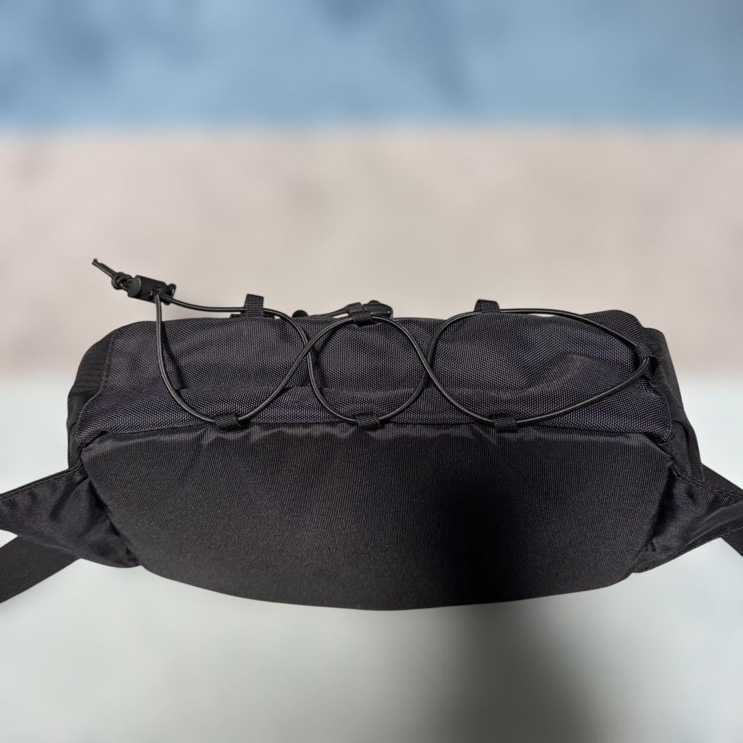 Supreme ボディバッグ ブラック シュプリーム 黒 大きめ 美品 - メルカリ