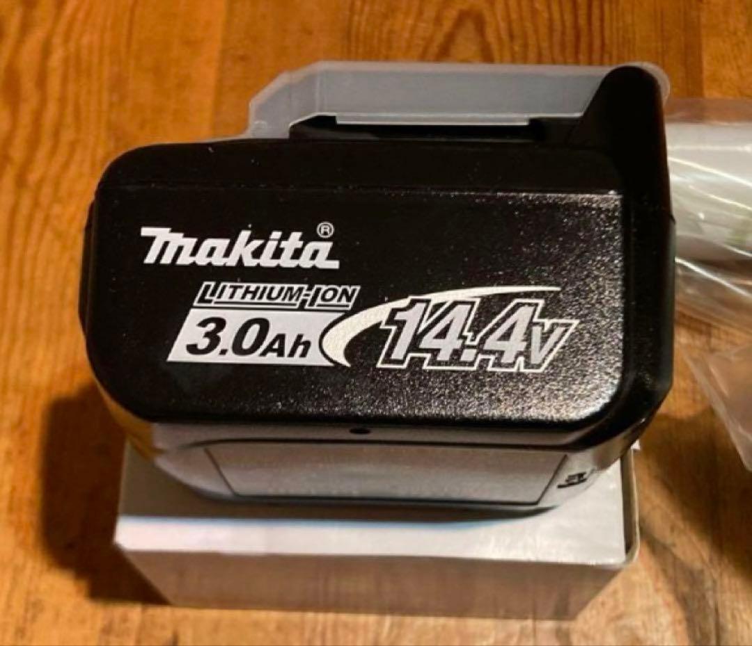 こ*け様 『新品・未使用』マキタ充電式クリーナ 14.4v バッテリー付き