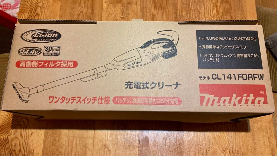 こ*け様 『新品・未使用』マキタ充電式クリーナ 14.4v バッテリー付き