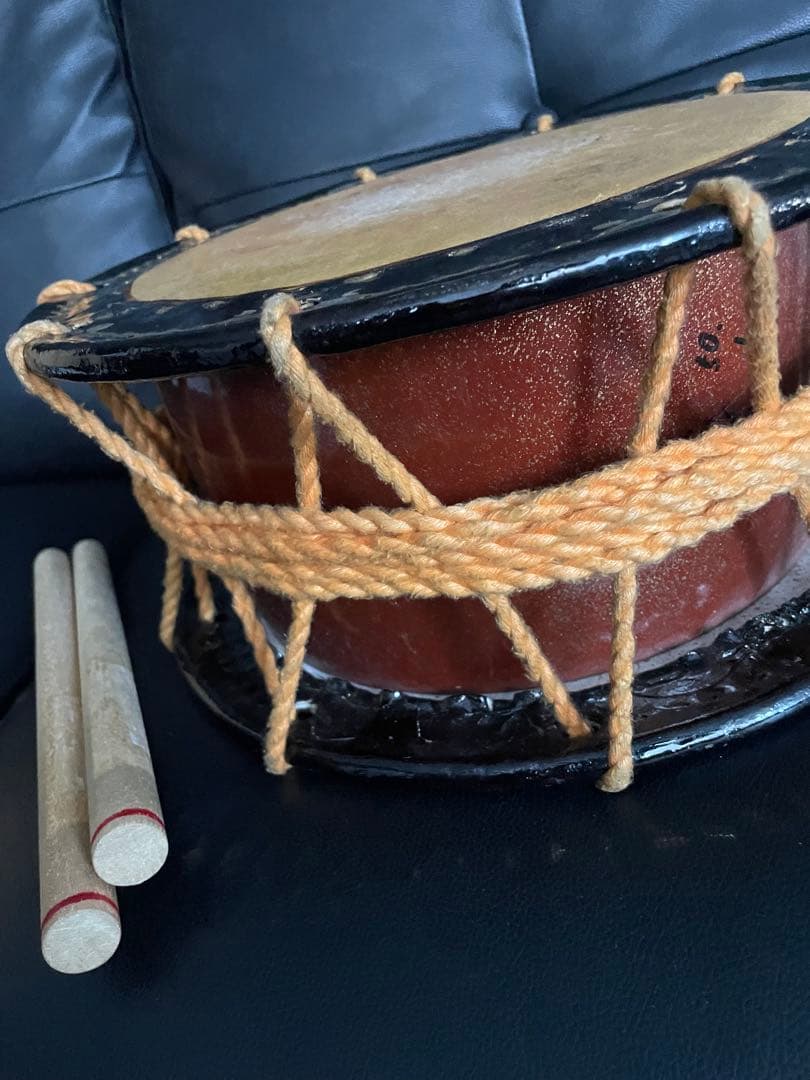 【良品】締太鼓 紐締め 平太鼓 和太鼓　バチ付き