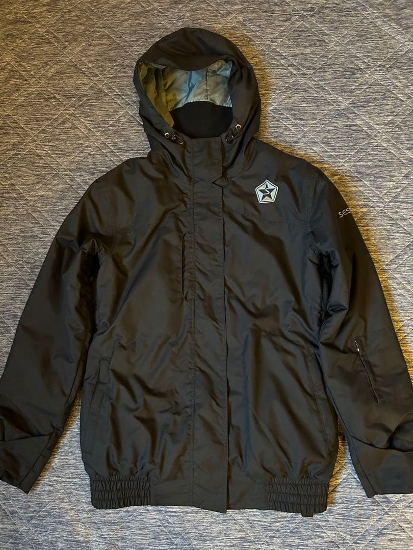 Mサイズ 黒 フード付きジャケット