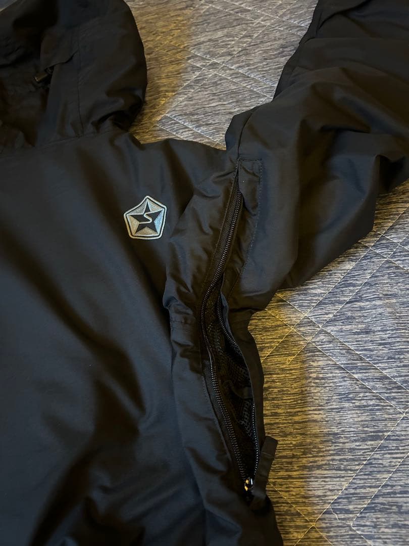 Mサイズ 黒 フード付きジャケット