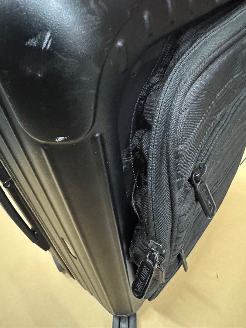 リモワ ボレロ 37L 機内持ち込み 4輪 TSAロック 黒 ジャンク - メルカリ