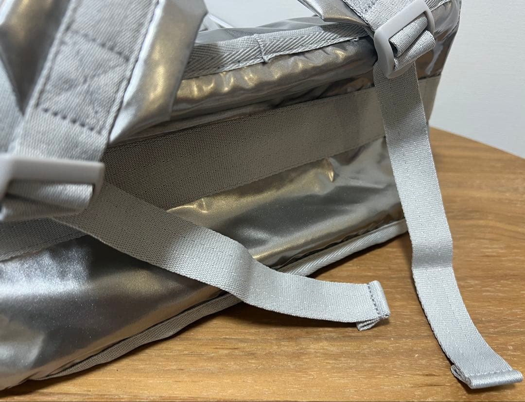 レスポートサック　ひとりっぷコラボ　リュック　シルバー