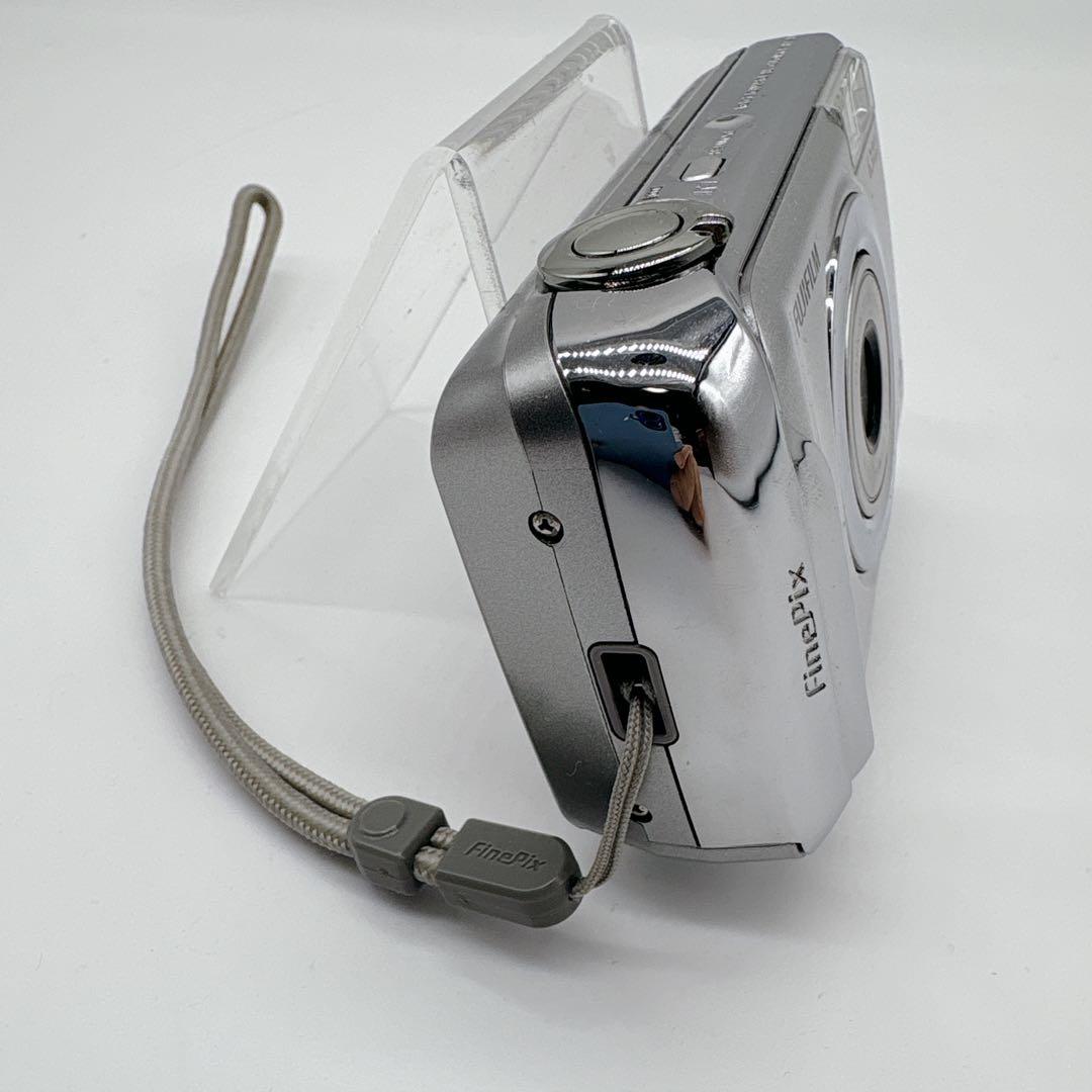 FUJIFILM FinePix A610 デジタルカメラ 単三電池使用